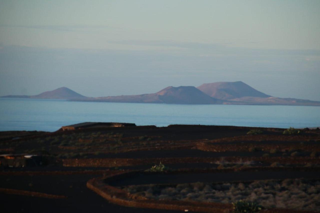 Paisaje Lunar Tinajo Εξωτερικό φωτογραφία